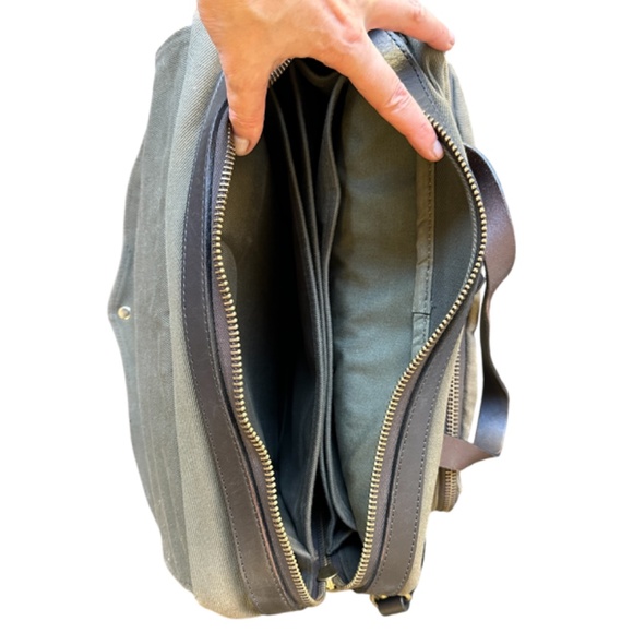 RUGGED TWILL PADDED COMPUTER BAG - Otter Green, Exceptional Condition - Picture 5 of 12